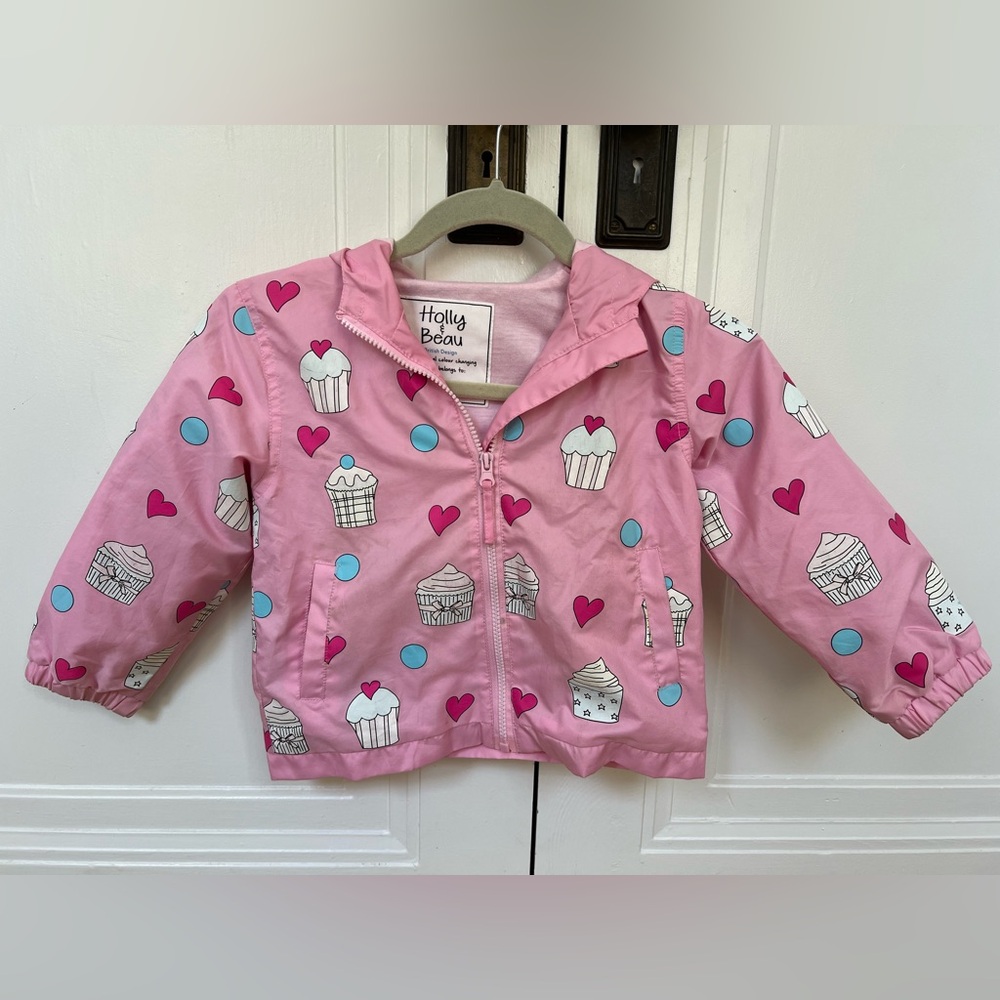 Holly & Beau pink cupcake color-changing raincoat 3/4